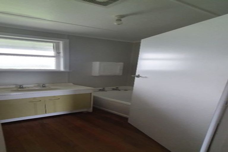 Photo of property in 10 Currie Street, Te Karaka, 4022