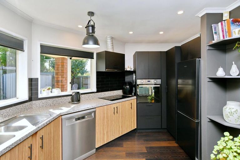 Photo of property in 10 Milesbrook Close, Rangiora, 7400