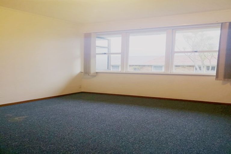 Photo of property in 2/7 Laburnum Road, New Windsor, Auckland, 0600