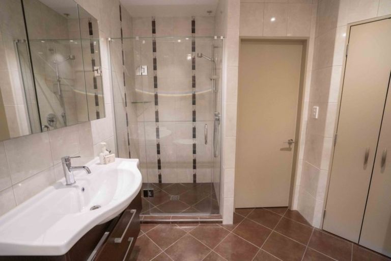 Photo of property in Stadium Garden Flats, 401/107 Thorndon Quay, Pipitea, Wellington, 6011