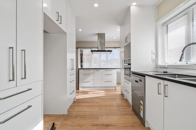 Photo of property in 16 Scott Road, Papakura, 2110