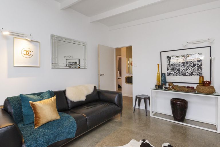 Photo of property in 893b Main Street, Roslyn, Palmerston North, 4414