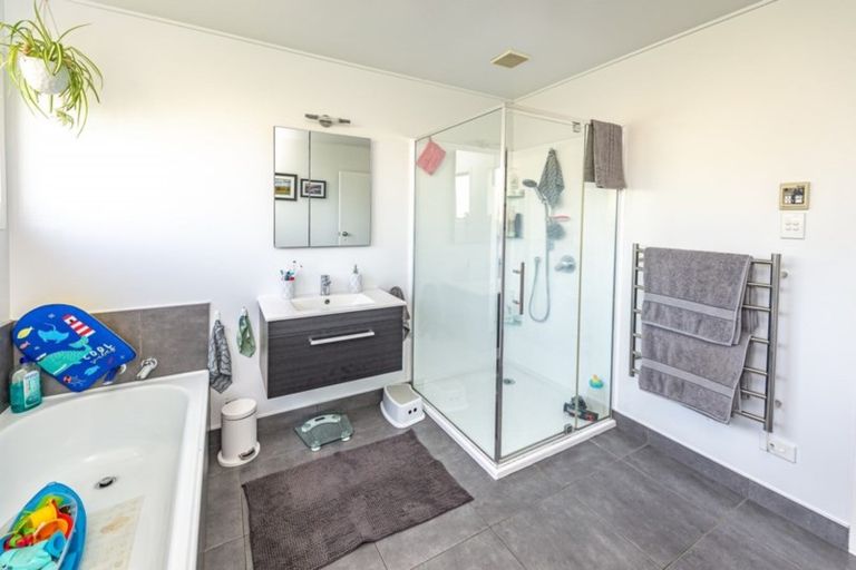 Photo of property in 33 Karamu Street, Tawhero, Whanganui, 4501