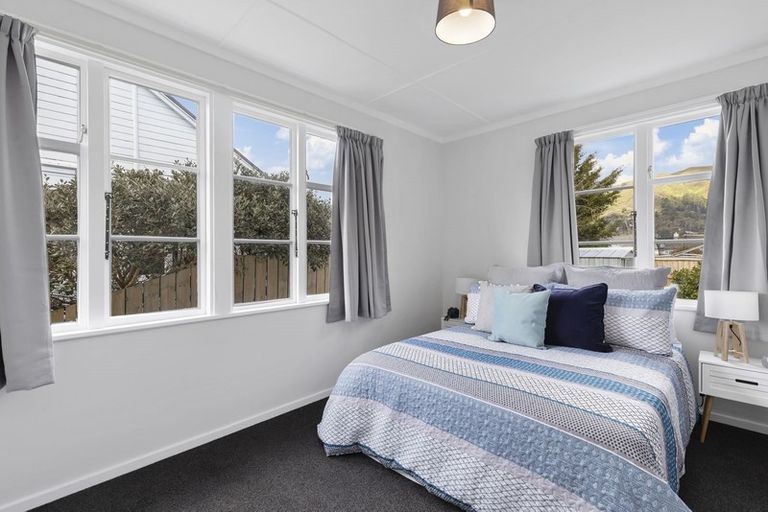 Photo of property in 180 Naenae Road, Naenae, Lower Hutt, 5011