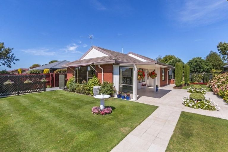 Photo of property in 40 Karnak Crescent, Russley, Christchurch, 8042