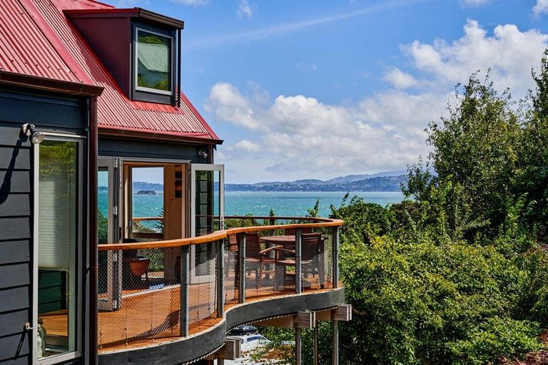 Photo of property in 14 Waitohu Road, York Bay, Lower Hutt, 5013