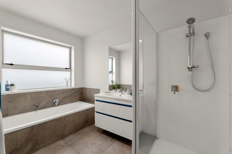 Photo of property in 26 Hiria Crescent, Papamoa Beach, Papamoa, 3118