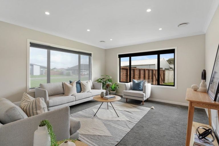 Photo of property in 1 Dow Chung Place, Otaki, 5512