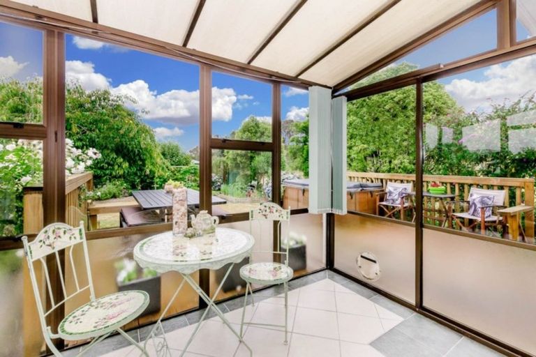 Photo of property in 21 Nugget Grove, Raumati Beach, Paraparaumu, 5032