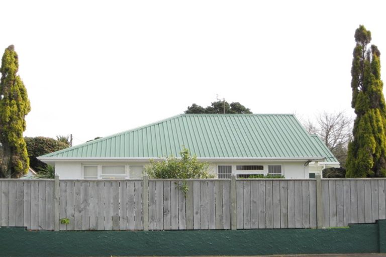 Photo of property in 101 Domett Street, Waitara, 4320