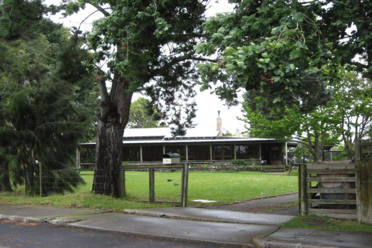 Photo of property in 36 Young Crescent, Drury, 2113