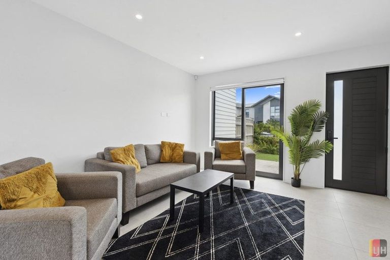 Photo of property in 9 Adlam Lane, Takanini, 2112