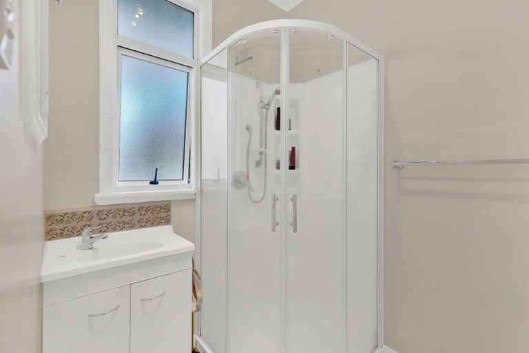 Photo of property in 10 William Street, Marton, 4710