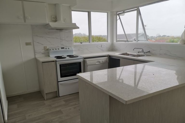 Photo of property in 1/11 Park Avenue, Northcote, Auckland, 0626