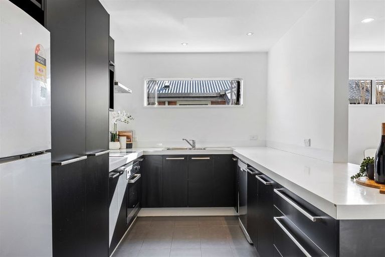 Photo of property in 70e Elizabeth Street, Riccarton, Christchurch, 8041