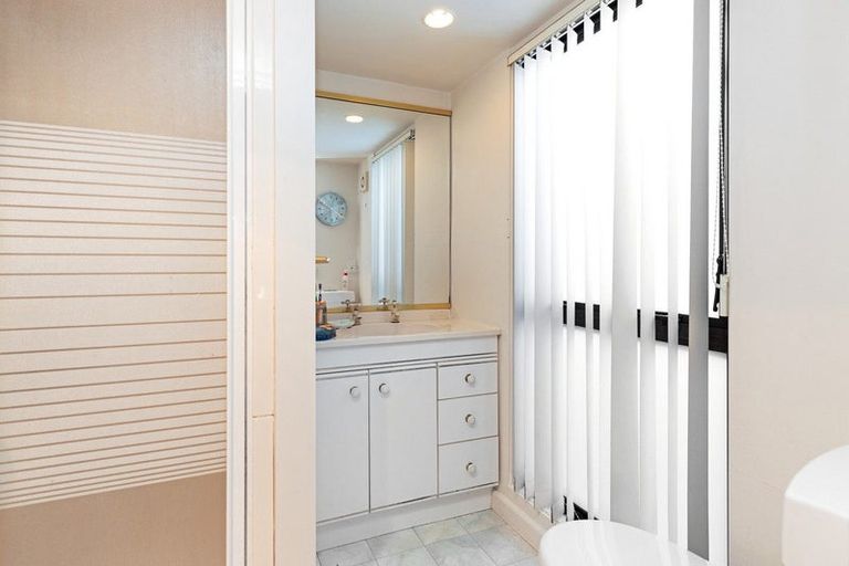 Photo of property in 368 Devonport Road, Tauranga South, Tauranga, 3112