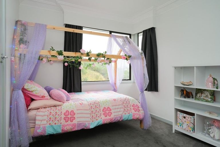 Photo of property in 23 Centennial Avenue, Helensburgh, Dunedin, 9010