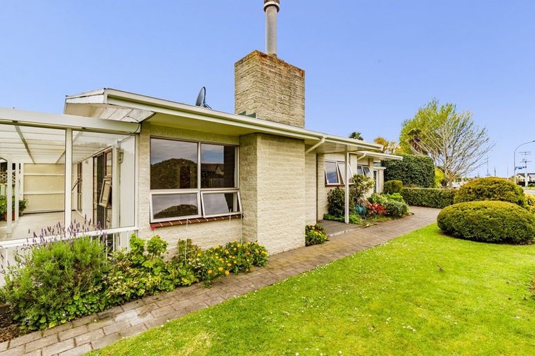 Photo of property in 3 Dolbel Street, Taradale, Napier, 4112