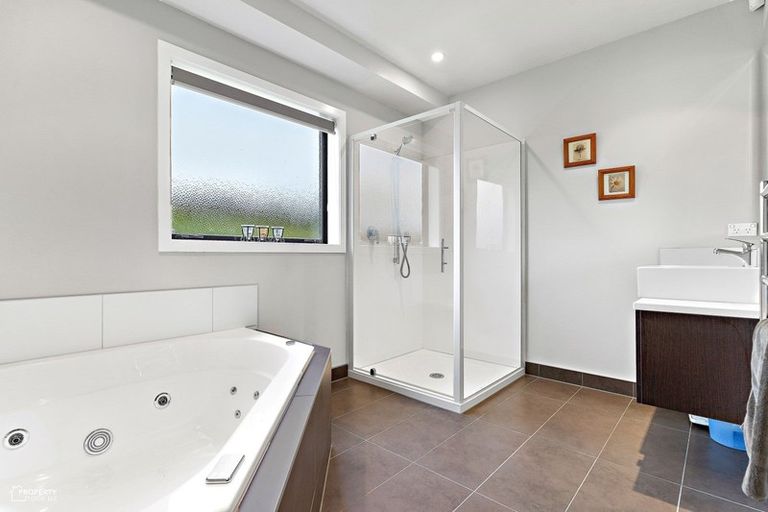 Photo of property in 1511 Kahutara Road, Kahutara, Featherston, 5772