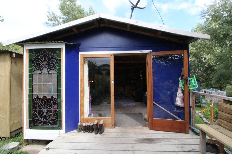 Photo of property in 21 Farm Street, Lumsden, 9730