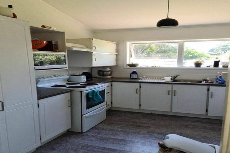 Photo of property in 9 Rewarewa Street, Owhata, Rotorua, 3010