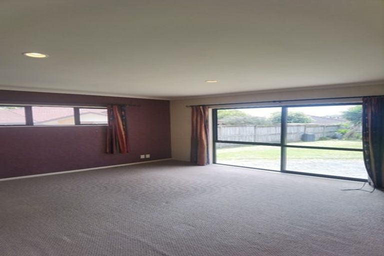 Photo of property in 11 Dalcross Drive, Flat Bush, Auckland, 2016