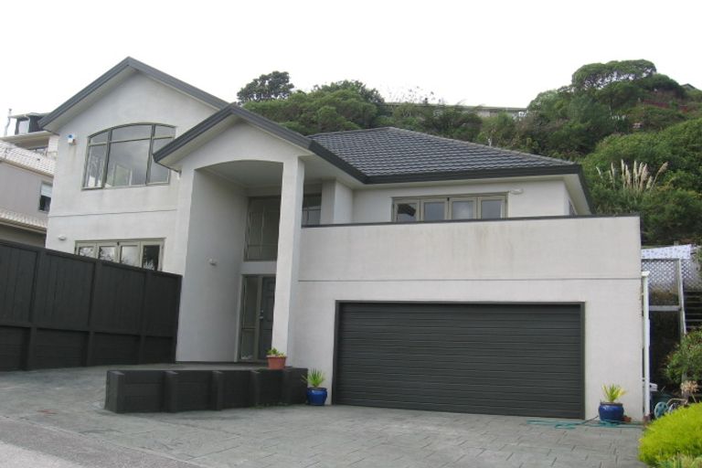 Photo of property in 6 Huxley Grove, Churton Park, Wellington, 6037