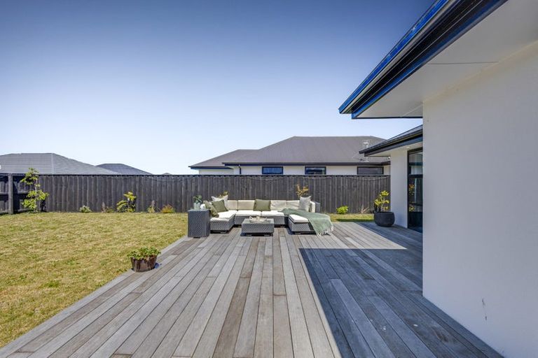 Photo of property in 100 Northmoor Boulevard, Rolleston, 7615