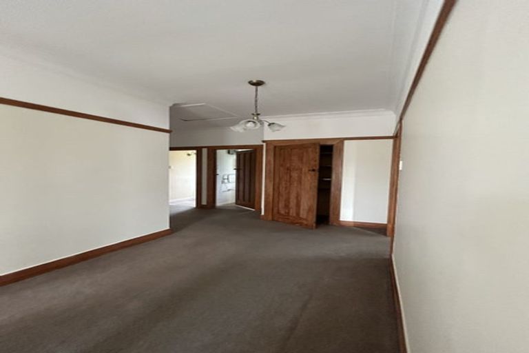Photo of property in 227 The Parade, Island Bay, Wellington, 6023
