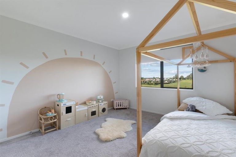 Photo of property in 43 Norm Freeman Drive, Te Puke, 3119