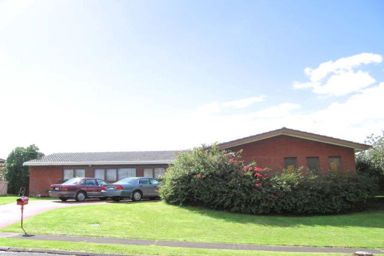 Photo of property in 5 Jane Gifford Place, Half Moon Bay, Auckland, 2012