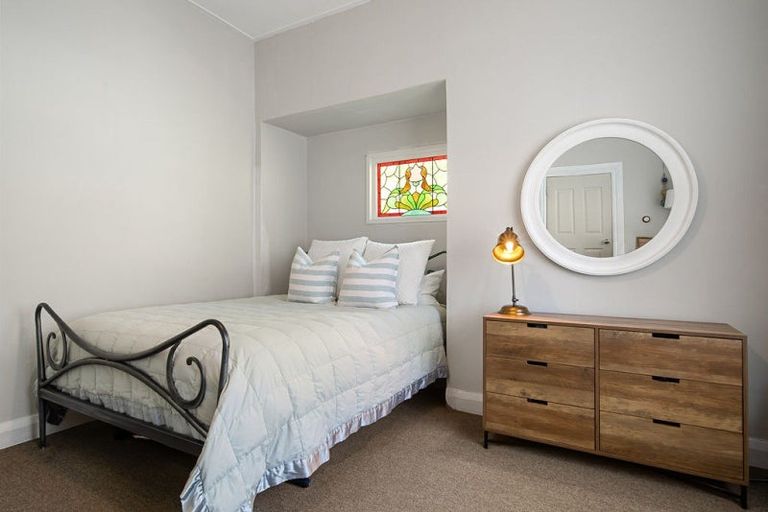 Photo of property in 25 Totara Street, Eastbourne, Lower Hutt, 5013