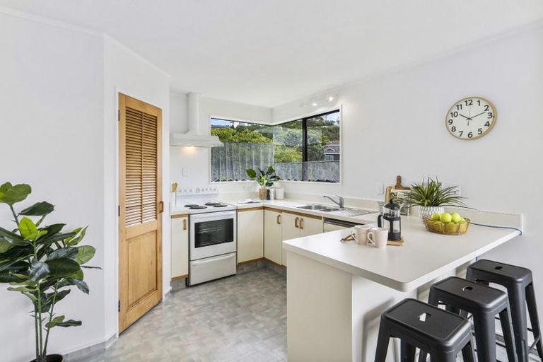 Photo of property in 10a Shastri Terrace, Khandallah, Wellington, 6035