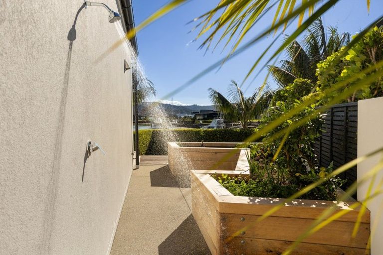 Photo of property in 21 Waitotara Way, Whitianga, 3510