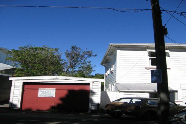 Photo of property in 21af8 Talavera Terrace, Kelburn, Wellington, 6012