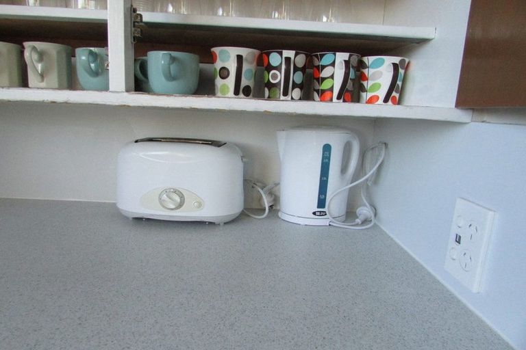 Photo of property in 2 Hawkhurst Road, Lyttelton, 8082