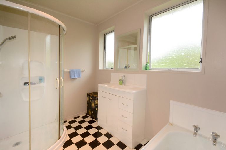 Photo of property in 32 Gorman Street, Macandrew Bay, Dunedin, 9014