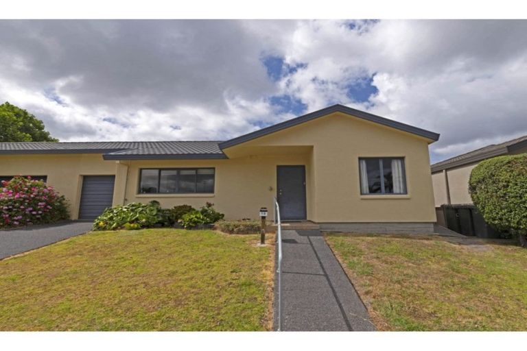 Photo of property in 13 Neta Grove, Henderson, Auckland, 0612