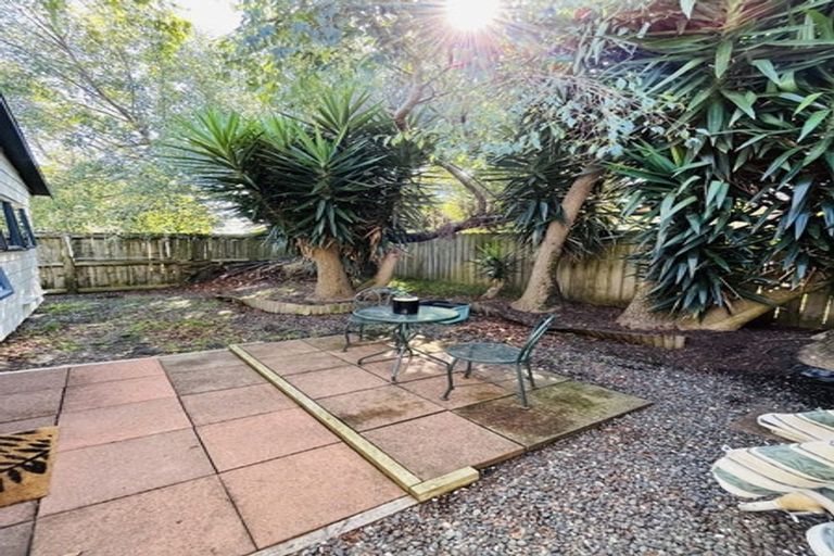 Photo of property in 6 Lawson Way, Weymouth, Auckland, 2103