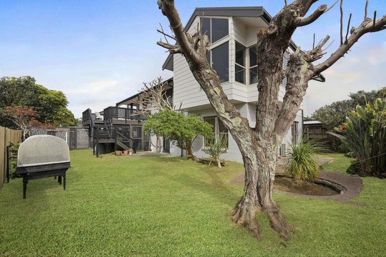 Photo of property in 41a Vivian Wilson Drive, Eastern Beach, Auckland, 2012