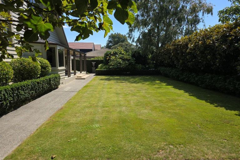 Photo of property in 247 Devonport Road, Tauranga, 3110