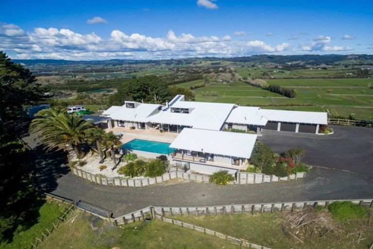 Photo of property in 214 Alfriston Ardmore Road, Ardmore, Papakura, 2582