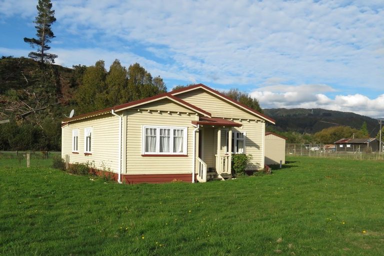 Photo of property in 24 Hattie Street, Reefton, 7830
