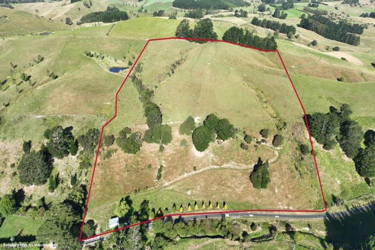Photo of property in 84 Falloon Settlement Road, Kaituna, Masterton, 5888