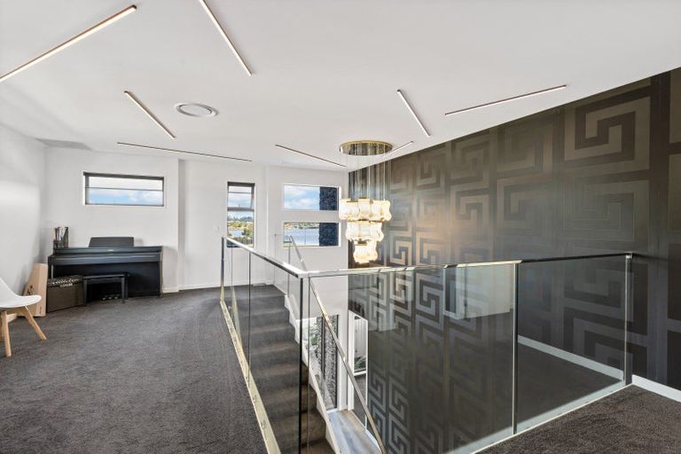 Photo of property in 1 De Surville Way, Pegasus, 7612