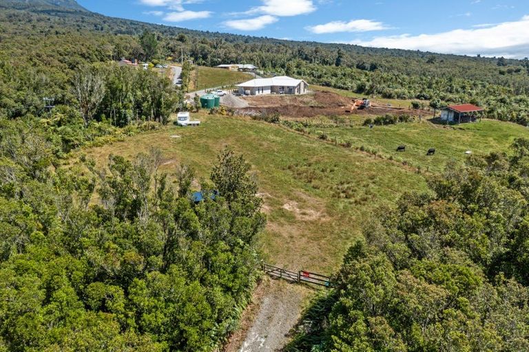 Photo of property in 1878 Mangorei Road, Mangorei, New Plymouth, 4371