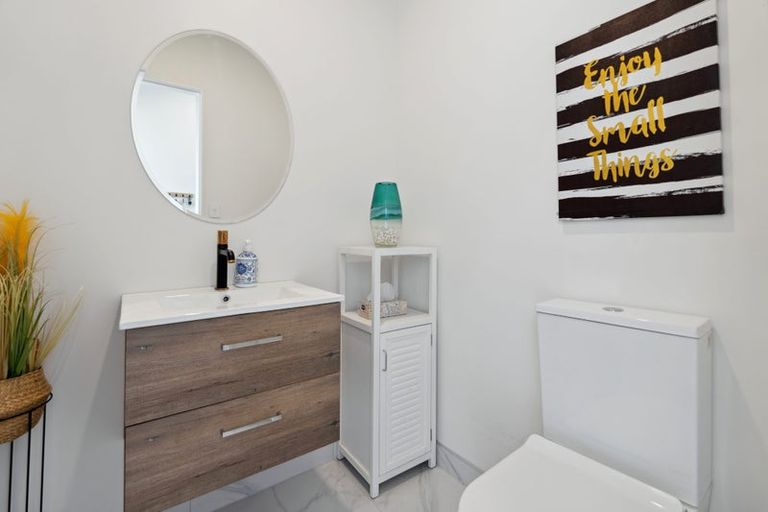 Photo of property in 46 Celestial Crescent, Orewa, 0931