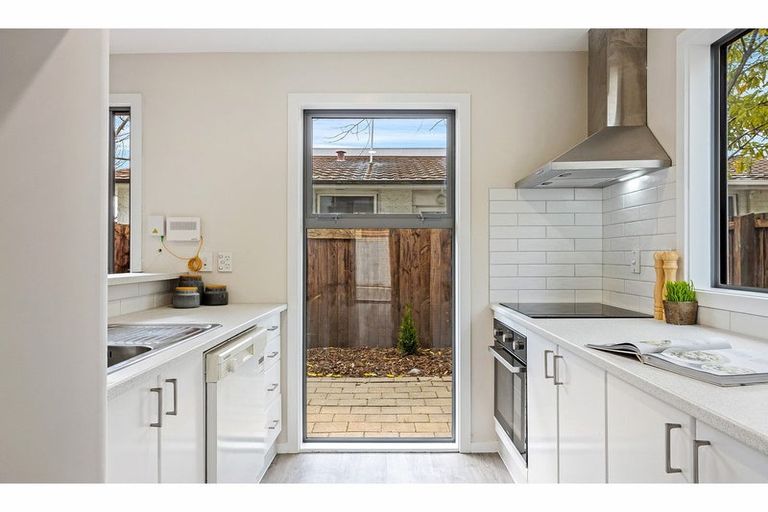 Photo of property in 4/59 Brockworth Place, Riccarton, Christchurch, 8011