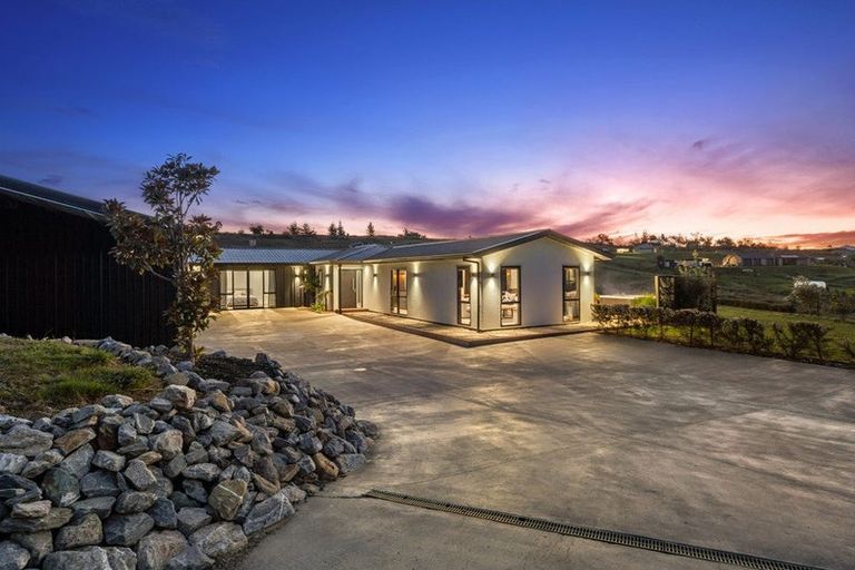 Photo of property in 92 Tiro Kina Road, Tasman, Upper Moutere, 7175