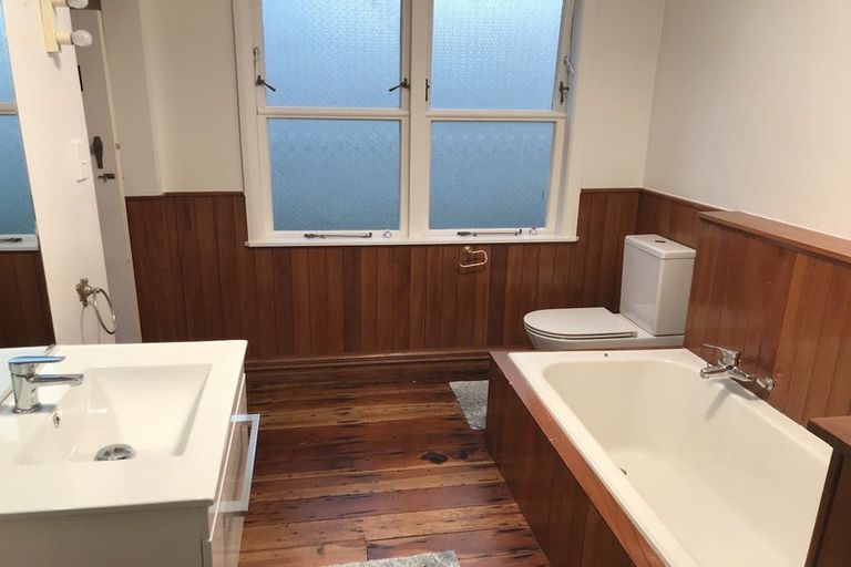 Photo of property in 56 Wellington Road, Hataitai, Wellington, 6021